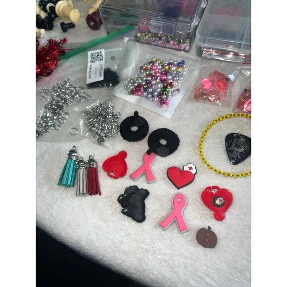Lot of misc crafts - lots of beads & glitter - Picture 6 of 6